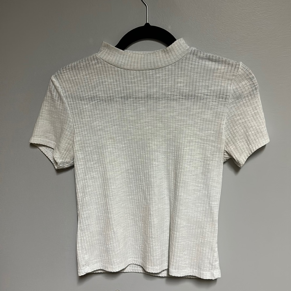 Crop top tee